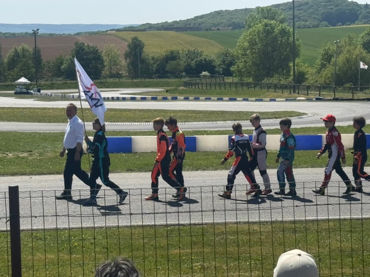 Ambiance de circuit à Aunay-les-Bois